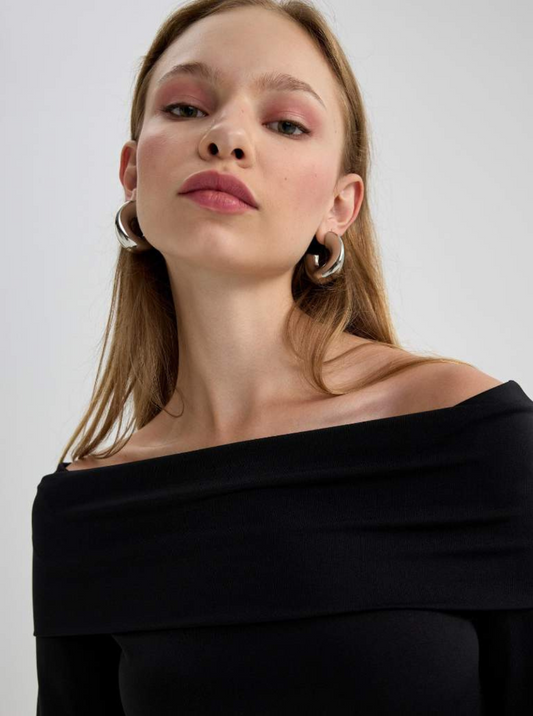 Amorelle Off Shoulder Black
