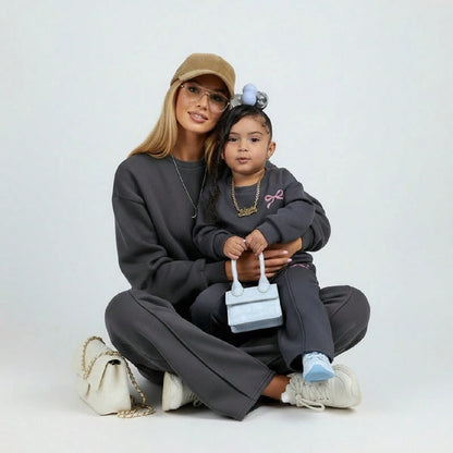 Ensemble Amorelle : Sweat Chic et Pantalon Légèrement Évasé