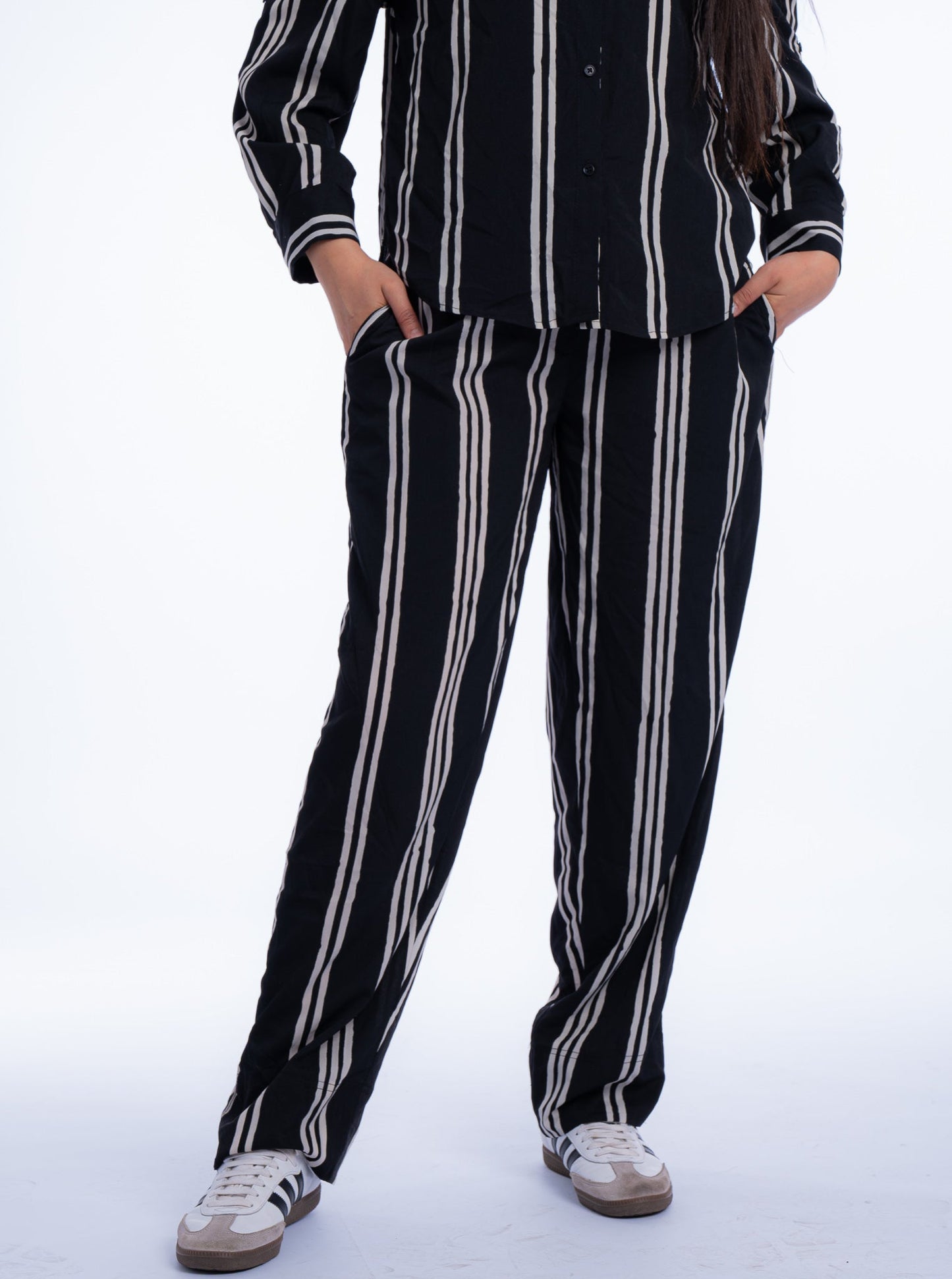 WIDE DRAWSTRING SUIT